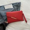 La bolsa popular para niñas de este año 2024 nueva tendencia otoño exquisita nicho sensación de diseño de mano todo-partido bolsa casual