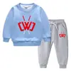 Traje de suéter para niños otoño e invierno 2023 estilo occidental nuevo traje cálido de invierno acolchado de terciopelo de manga larga para niños grandes