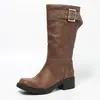 Suministro Directo de Fábrica Botas de Caballero con Punta Cuadrada Hebilla de Remache Verano Punta Cuadrada Hebilla de Cinturón de Cuero con Remache Tacón Grueso Botas de Cuero sin Cordones