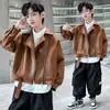 Roupa de Outono para Meninos Jaqueta de Couro Infantil Estilosa Bonita Street Cool Boy 2026 Crianças de Meia-Idade e Mais Velhas Estilo Primavera e Outono Jaqueta de Couro Casaco Tendência