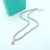 Colar Esmaltado Coração Marca T Pingente de Aço Titânio Coração de Pêssego Gravado Corrente de Pérola Transfronteiriça Corrente de Extensão Personalizado Novo Modelo 2024