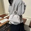 Bolso de Mano Retro Estilo Francés con Patrón de Lichi para Mujer Verano 2025 de Alta Gama Elegante Versátil Bolso de Hombro Cruzado para Ropa de Trabajo