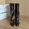 Botas de Cavaleiro Outono/Inverno de Salto Grosso Botas Longas Femininas Novo Estilo 2026 Emagrecedoras Fivela de Cinto de Couro Empilhada Destacável Bico Fino