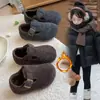 Zapatos de Algodón para Niños 2026 Invierno Bebé Con Felpa Adicional Zapatos para Niños Pequeños Niños Niñas Engrosados Estilo Birkenstock Zapatos Mocasines de Suela Suave