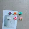 Nuevo al por mayor de accesorios de resina realistas, coloridos y con forma de hoja para proyectos de bricolaje: pegamento en crema, pinzas para el cabello y materiales para hacer sandalias y pulseras