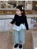 Ropa Infantil Coreana 2026 Otoño Nuevo Estilo Camiseta de Manga Larga con Retazos para Niñas, Camisa Base con Borde de Volantes para Bebé Niña, Moderna