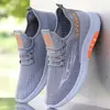 Primavera Old Beijing Cloth Shoes Sapatos Masculinos Sapatos Casuais Masculinos Meia-idade e Idosos Malha Respirável Tênis Sapatos de Caminhada para Idosos