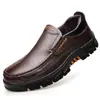 Sapatos Masculinos de Primavera 2026 Novos Produtos para Pessoas de Meia-Idade e Idosos, Sapatos Casuais de Negócios, Tamanho Grande 46, Sapatos Masculinos de Couro Macio com Solado Grosso de Couro Genuíno