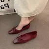 Primeiro Encontro Temporada Plana Vermelho Francês Elegante Suave Sapatos Únicos Sapatos de Fada 2026 Primavera Outono Bico Fino Sapatos para o Trabalho para Combinar com Saias