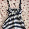 Nova Moda de Verão Tendência Sexy Menina Quente Peça de Roupa Exterior Design Top Regata Listrado Preto e Branco com Decote Halter