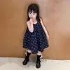 Vestido de tirantes floral retro azul marino de verano 2026 para niñas estilo coreano para bebés, vestido tipo tank holgado con cuello halter