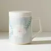 Caneca Estilo Dinastia Tang e Song, Design Floral Pintado à Mão, Tom Azul, Copo de Escritório de Lados Retos, Copo Especial Feminino com Filtro de Água Estilo Chinês