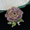 Nuevo Broche Elegante de Flor de Peonía Estilo Chino Sentido Avanzado Nicho Ramillete Temperamento Femenino Pin de Esmalte Accesorios para Ropa