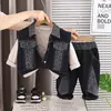Conjunto de Primavera y Otoño para Niños 2026 Nueva Moda Chaleco de Mezclilla Infantil Conjunto de Tres Piezas Bebé Tendencia Casual de Primavera y Otoño