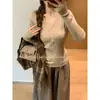Elegante camiseta de punto de manga larga con botones y cuello en V ajustada para mujer, jersey básico de otoño e invierno