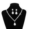 Pequeños Artículos en Stock Joyería Nueva Metal Diamante Collar Pendientes Conjunto de Dos Piezas Boda Novia Conjunto de Joyas Combinación