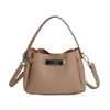 Bolsa feminina simples com textura de mola, nova bolsa de ombro transversal moderna e única, bolsa tipo saco com design de nicho 2026