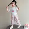 Conjunto de Ropa para Niñas 2026 Nuevo Estilo Coreano Moda Cereza Manga Corta Conjunto de Dos Piezas para Niñas Jóvenes Ropa de Verano
