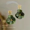 Brincos de Flor de Acrílico Verde Oliva Retrô, Estilo Francês de Luxo Leve, Sensação de Alta Qualidade, Temperamento Exagerado, Brincos Florais Estilo Festa
