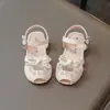 Sandálias Fechadas Vazadas para Bebê 2026 Novo Estilo de Verão Sapatos de Princesa para Meninas Calçados para Caminhada de Bebê