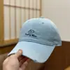 Boné de Beisebol Azul Marinho Bordado com Rosto Sorridente, Estilo Novo para Mulheres, Chapéu de Sol de Aba Larga para o Verão, Chapéu de Topo Macio que Faz o Rosto Parecer Menor