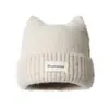 Gorro de Punto con Orejas de Gato y Parche de Letra Casual y Versátil Estilo Coreano Otoño e Invierno Color Sólido Para Circunferencia de Cabeza Grande Gorro de Lana sin Visera