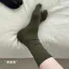 Calcetines de dos dedos y dedos divididos para otoño e invierno, calcetines de media pantorrilla para mujer, combinaciones de colores versátiles y a la moda, adecuados para combinar con zapatos con hebilla de caballo, calcetines de algodón holgados