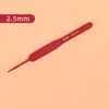Venta al por mayor del fabricante Juego de ganchillos de mango suave rojo Herramientas de tejer hechas a mano para bricolaje para principiantes Suéter de ganchillo Gancho de ganchillo antideslizante