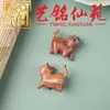 Gato curioso tallado en madera maciza con adorno de ojos, artículo de colección de arte Yiming Xianyuan, figura de gato para escritorio de oficina