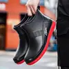 Botas de lluvia cortas más vendidas transfronterizas para hombre, modernas e impermeables, adecuadas para uso en exteriores, antideslizantes e ideales para adolescentes, motociclistas y uso en la cocina.