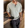 Camiseta de punto con cuello tipo polo de manga corta para hombre, estilo verano, empalme de imitación de dos piezas, hombro normal, estilo Old Money, manga de tres cuartos versátil casual