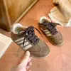 Zapatillas Deportivas de Algodón de Dos Capas Estilo Coreano para Niños, Zapatillas de Entrenamiento Alemanas, Novedad Otoño 2026, Zapatillas de Tabla Casuales de Moda Cálidas con Felpa para Niñas