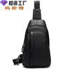 Bolsa de Cuero Genuino Estilo Coreano para Hombre Bolso de Pecho Casual con Patrón de Lichi Venta al por Mayor Piel de Vaca de Primera Capa Bolso Cruzado para Exteriores Bolso de Pecho para Hombre Personalización