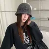 Sombrero de Punto de Color Mixto Nuevo Otoño 2026 para Mujer, Sombrero de Cubo Cálido de Alta Gama que Hace que la Cara Parezca Más Pequeña, Sombrero de Pescador