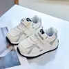 Zapatos Infantiles Estilo Coreano Sencillos Forrest Gump Velcro Ligeros Antideslizantes Zapatos Deportivos para Niños Pequeños Zapatos para Caminar de Bebé Zapatos para Niños