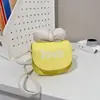 Mini Bolsa Transversal para Meninas Bolsa Fofa com Laço e Letras Bolsa de Ombro Único da Moda Infantil Bolsa Pequena Estilo Ins para Meninas