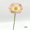 PU Camomila Flor Única Artificial Buquê Flores Artificiais Sala de Estar Mesa de Jantar Enfeite Hotel Casamento Arranjo Floral de Alta Qualidade Fotografia Floricultura