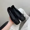Versión de Piel de Vaca de Zapatos Mary Jane Estilo Ballet con Punta Cuadrada Pequeña, Apertura Baja, Sin Cierre, Suela Plana, Moño, Piel Genuina para Mujer