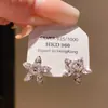 Aretes de Flor de Circonia Minimalistas de Lujo Ligero Aguja Plateada, Aretes de Moda de Nicho para Viajar al Trabajo con un Toque de Alta Gama y Temperamento Elegante para Mujeres