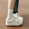 Zapatos de Plataforma Gruesa para Aumentar la Altura Estilo Alemán para Mujer 2026 Nuevo Otoño Versátiles Zapatos Blancos Deportivos Casuales para Estudiantes Zapatos de Tabla