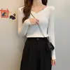 Coleção Outono/Inverno 2026: blusa de tricô versátil, com caimento justo, gola V e mangas compridas, estilosa e popular, suéter interno de gola baixa para mulheres