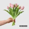 Flor Artificial Tulipán de 7 Cabezas Ramo de Flores Falsas Arte Floral Flores Secas Artificiales Adornos de Decoración para el Hogar Caucho Blando Venta al Por Mayor Transfronteriza