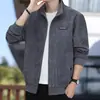 Jaqueta de Veludo Cotelê Masculina 2025 Primavera e Outono Nova Listrada Casual Versátil Tops Tendência Jovem Jaqueta Roupa Masculina