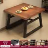 Mesa de comedor para uso doméstico en apartamentos pequeños, color madera maciza, diseño simple, adecuada para propiedades de alquiler, estilo nórdico, juego de mesa y sillas de comedor comercial