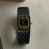 Venta al por mayor de fábrica de Relojes de Cubo de Azúcar estilo Chanel de segunda mano, Relojes de Lujo de nicho francés para mujer, con un diseño simple y elegante