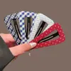 Grampo de cabelo triangular xadrez de bolinhas em tecido estilo coreano para mulheres, novo modelo 2026, presilha lateral para franja, grampo de cabelo BB para franja frontal