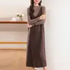 Vestido de punto de lana 100% con escote en V y tirantes largo versátil cómodo hipoalergénico para mujer otoño e invierno nuevo