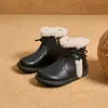 Botas tipo Martin para Niña con Forro de Felpa Otoño/Invierno 2026 Nuevas Botas Cortas de Algodón de Doble Capa para Niños Botas Cálidas de Cuero Botas de Nieve Botas de Piel