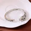 Pulsera Abierta de Leopardo Electrochapada en Oro Real de 18 Quilates con un Diseño Único, Pulsera de Personalidad de Nicho, Joyería de Temperamento de Moda Europea y Americana para Mujeres