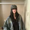 26 Nuevo Estilo Coreano Otoño/Invierno Patchwork Rayado Retro Gorra Pico de Pato, Versátil de Gama Alta, Estilizadora de Rostro, Gorra de Béisbol de Calle a la Moda